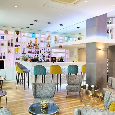 Best Western Plus Hotel Carlton Annecy-2
